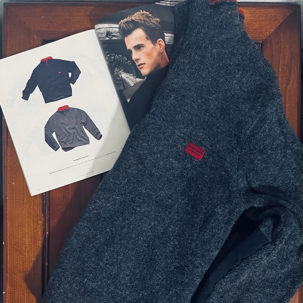 Abercrombie & Fitch “Telemark Sweater”